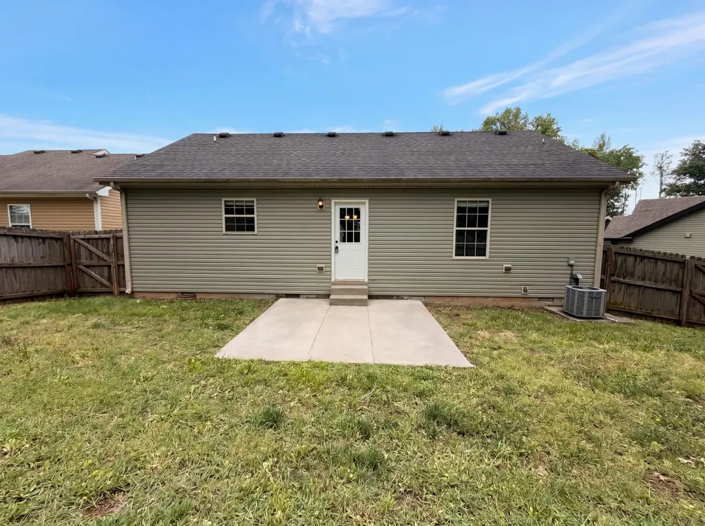741 Inver Lane Clarksville TN 37042