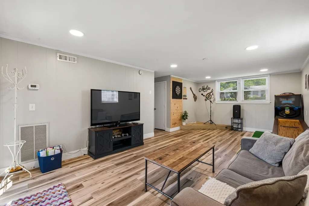 632 Larchwood Drive Nashville TN 37214