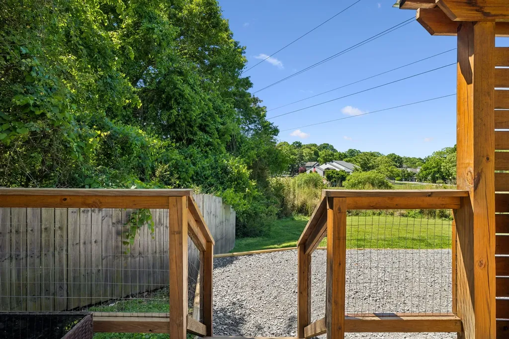 632 Larchwood Drive Nashville TN 37214