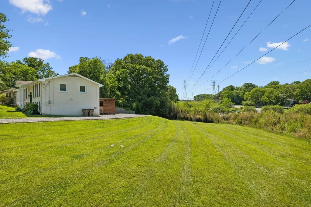 632 Larchwood Drive Nashville TN 37214