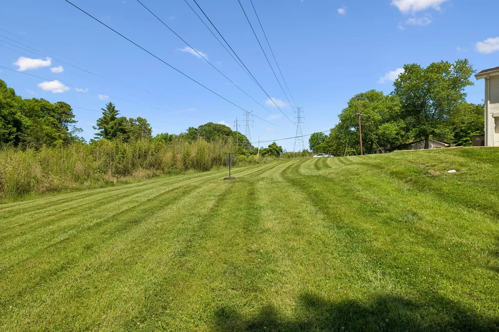 632 Larchwood Drive Nashville TN 37214