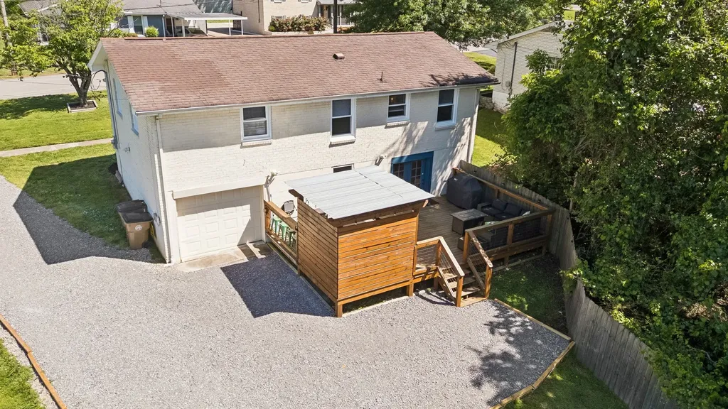 632 Larchwood Drive Nashville TN 37214