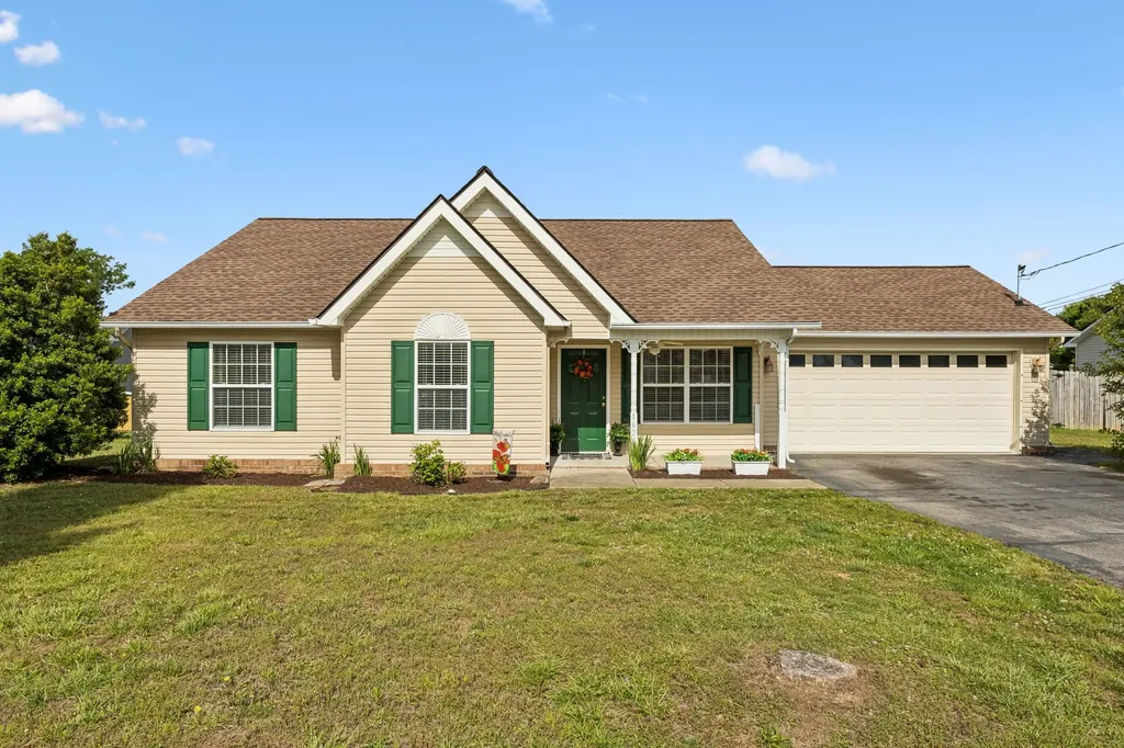 1621 Joel Drive Columbia TN 38401
