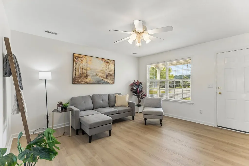 1621 Joel Drive Columbia TN 38401