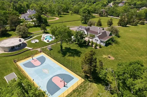 5840 Hillsboro Pike Nashville TN 37215