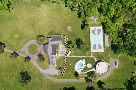 5840 Hillsboro Pike Nashville TN 37215