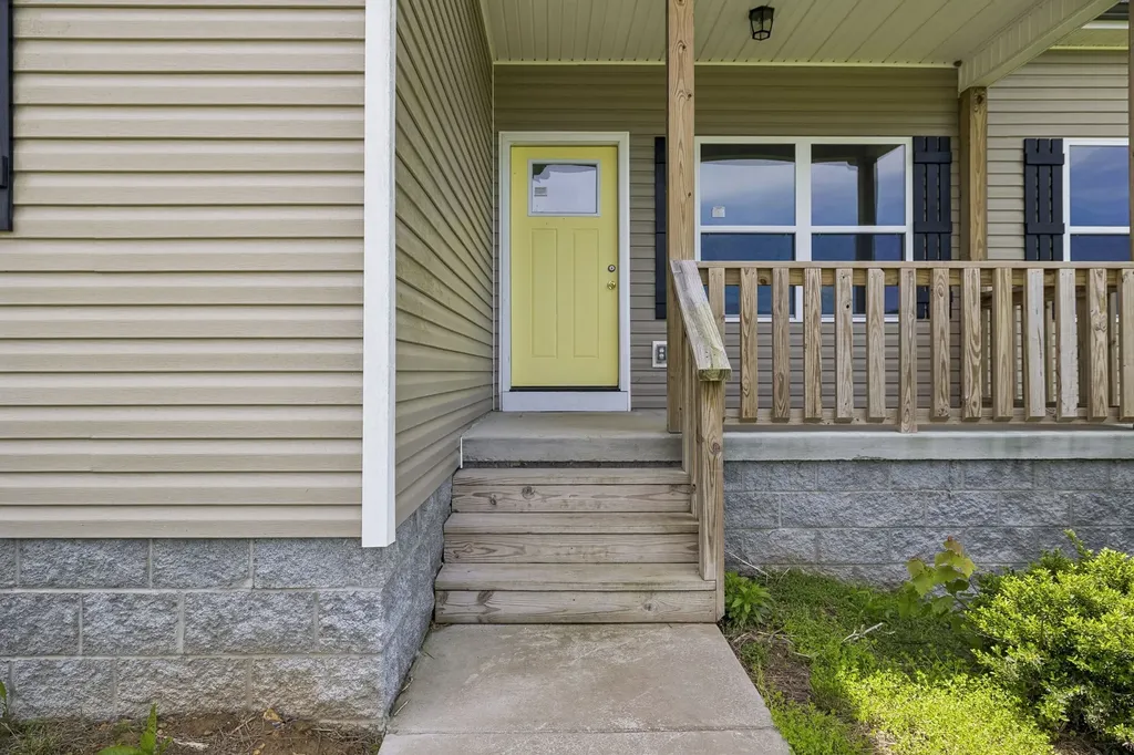 1162 Oak Grove Road Dickson TN 37055