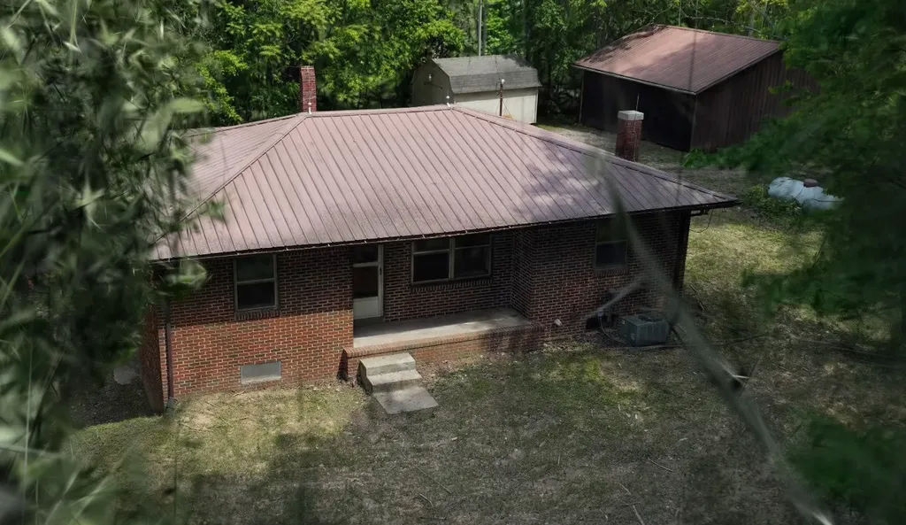 935 Sugar Tree Knob Road Liberty TN 37095