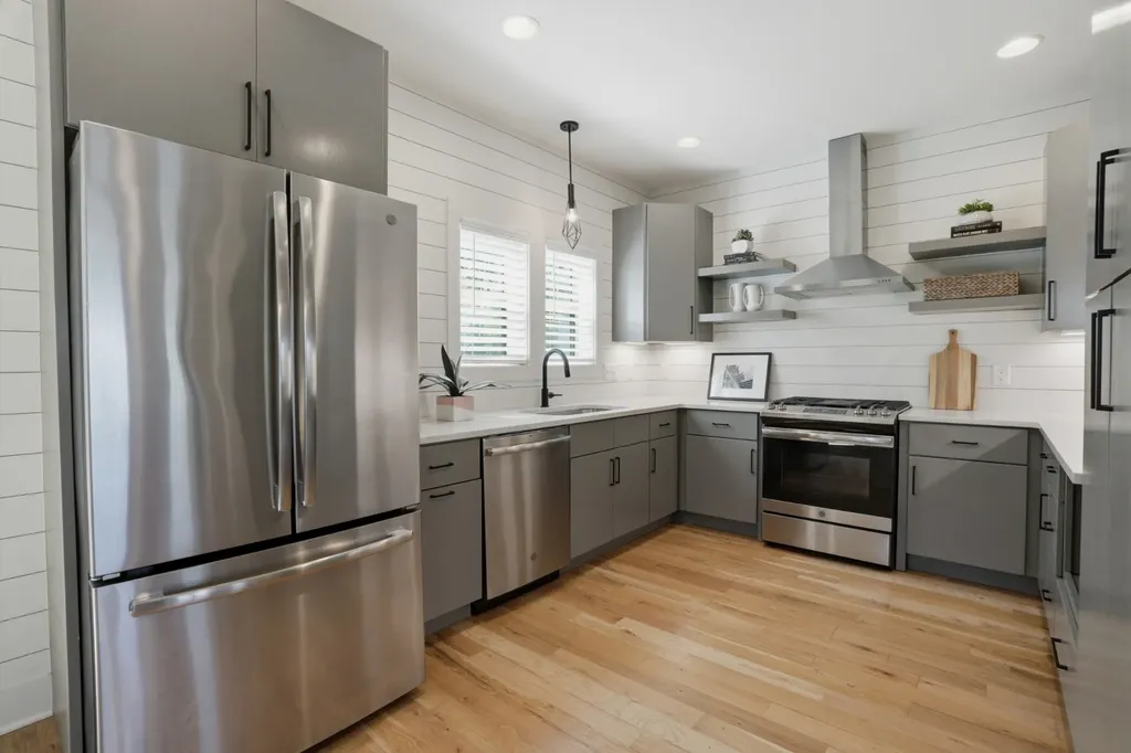 331 Woodycrest Avenue Nashville TN 37210