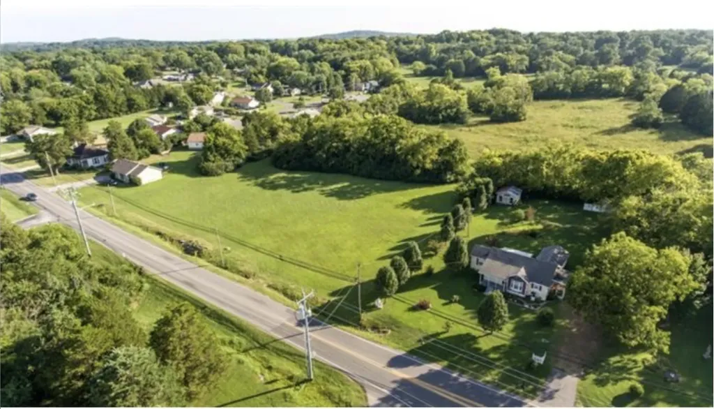 272 Old Nashville Highway La Vergne TN 37086