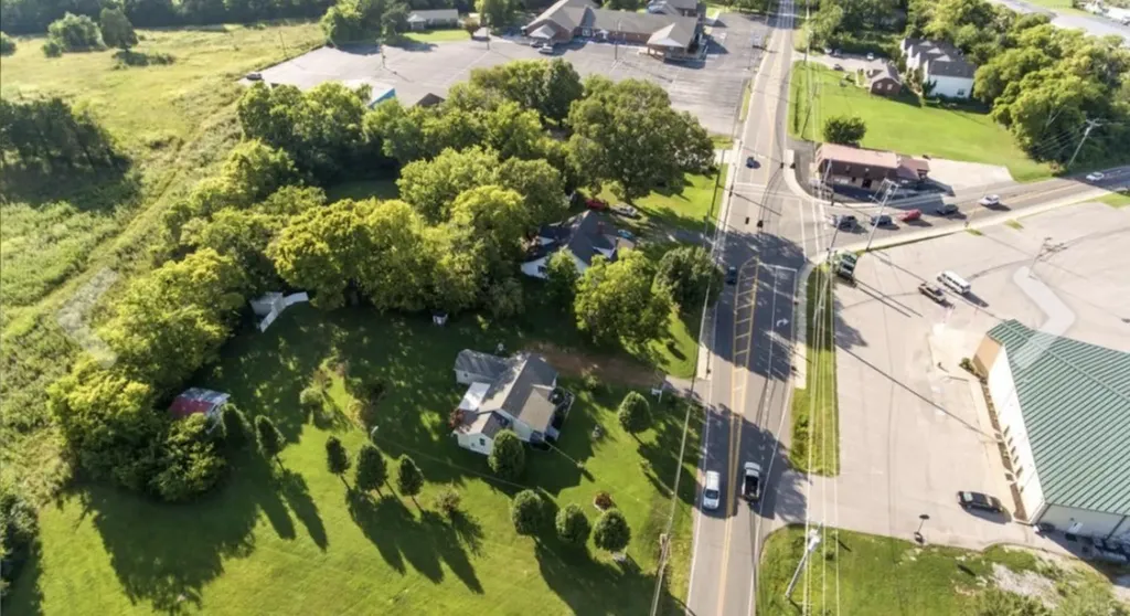 272 Old Nashville Highway La Vergne TN 37086