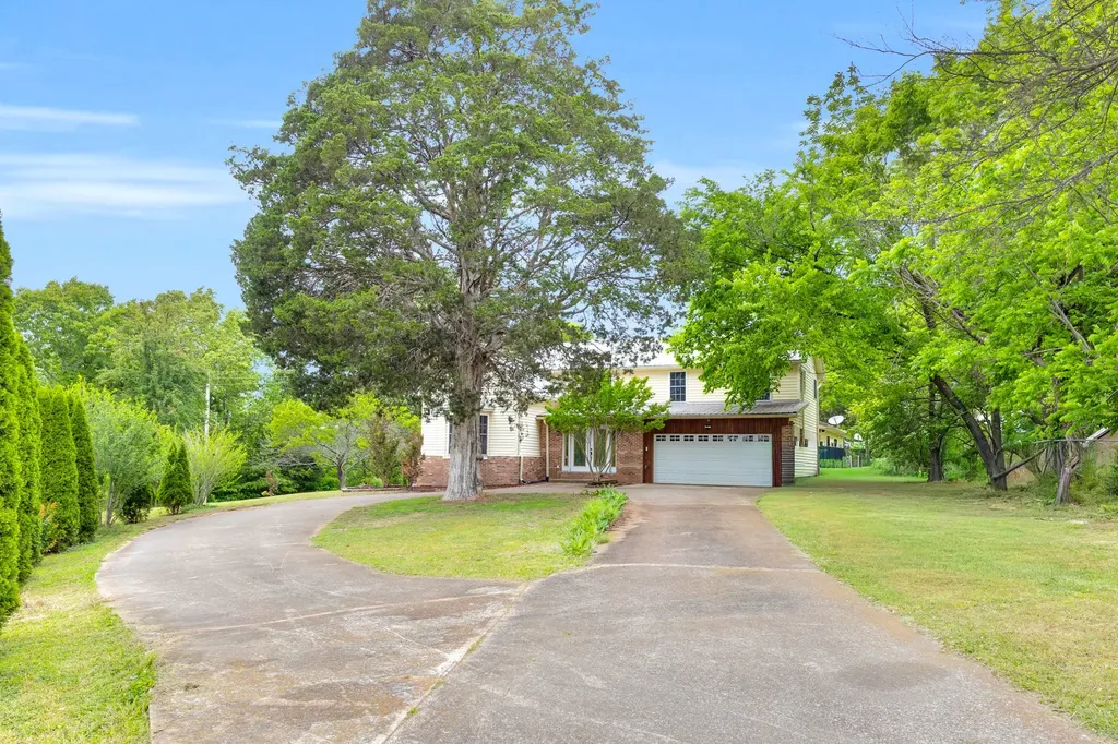 322 David Street Lawrenceburg TN 38464