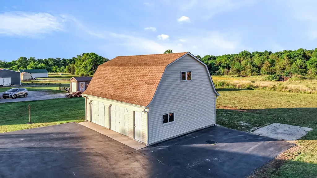 2932 Midland Road Shelbyville TN 37160