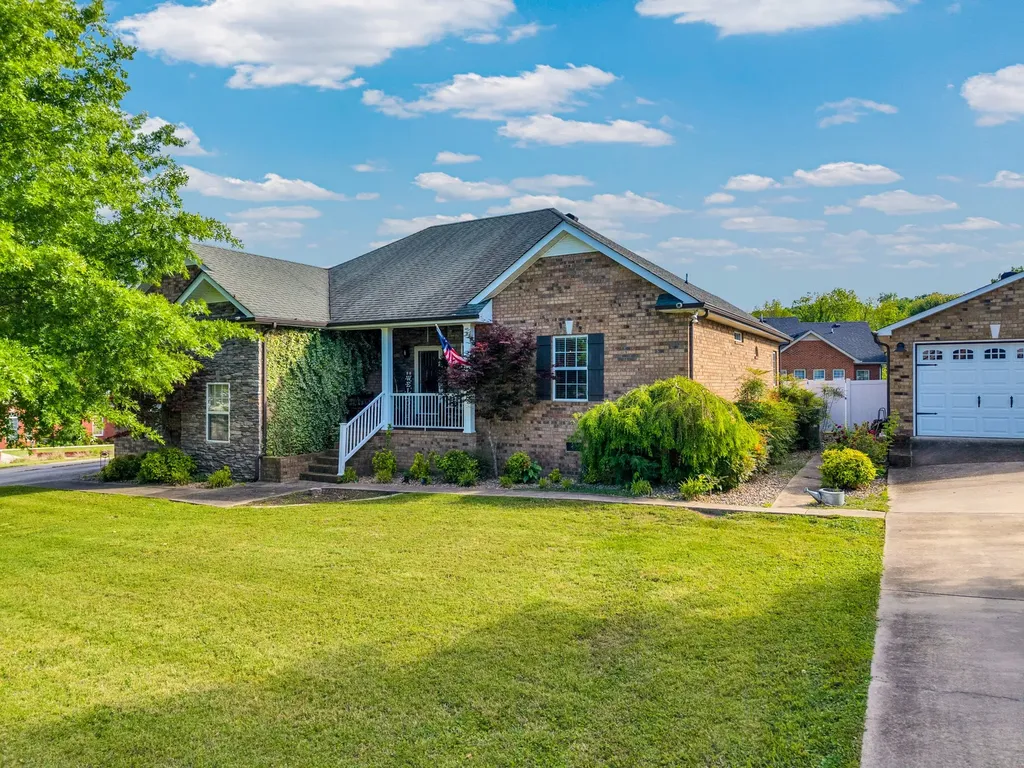 148 Pin Oak Drive Woodbury TN 37190