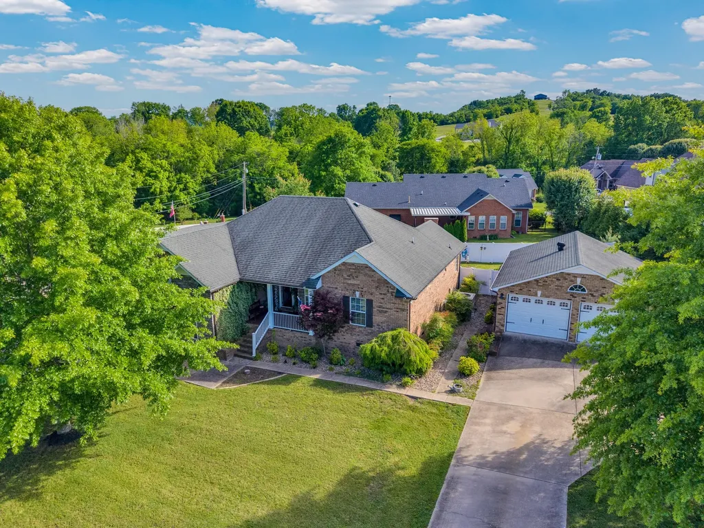 148 Pin Oak Drive Woodbury TN 37190