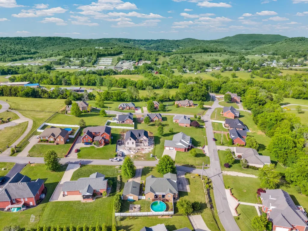 148 Pin Oak Drive Woodbury TN 37190