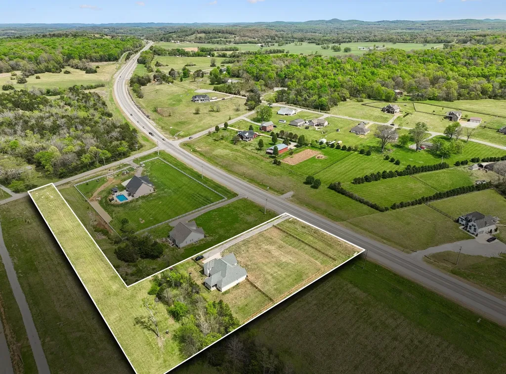 4615 Hartsville Pike Lebanon TN 37087