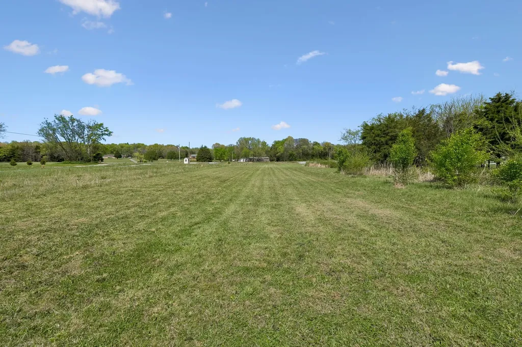 4615 Hartsville Pike Lebanon TN 37087