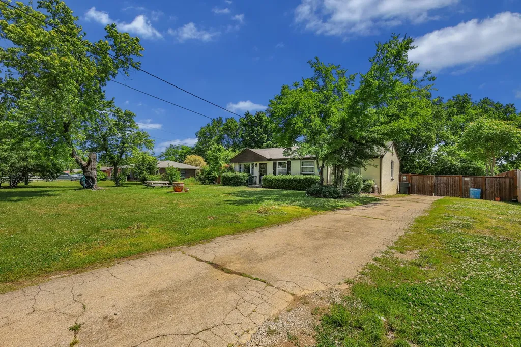 4946 Hopedale Drive Nashville TN 37211