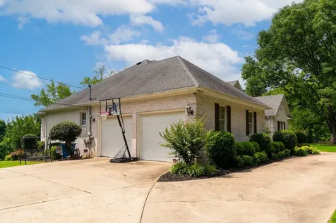 1015 Kelly Road Dyersburg TN 38024