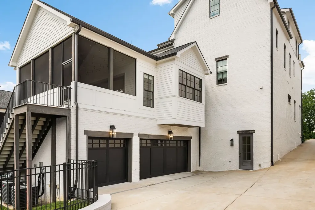 215 La Vista Drive Nashville TN 37215