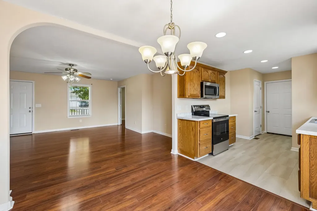 1921 Littleton Court Columbia TN 38401