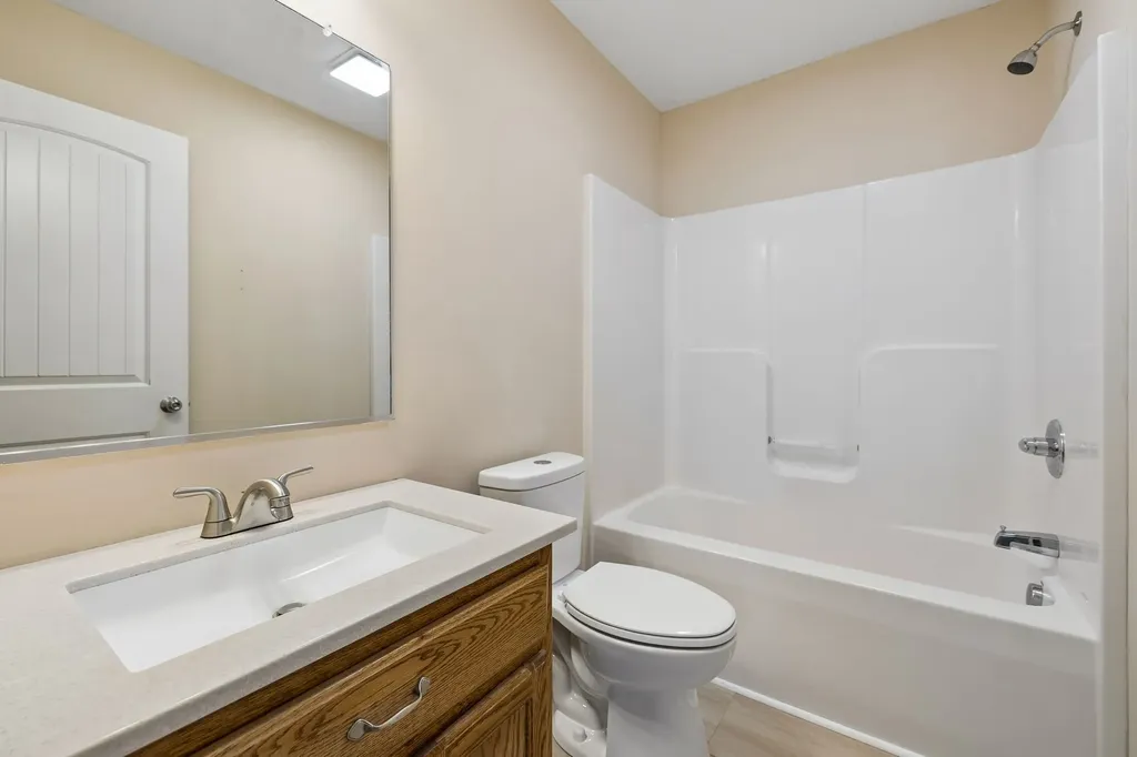 1921 Littleton Court Columbia TN 38401
