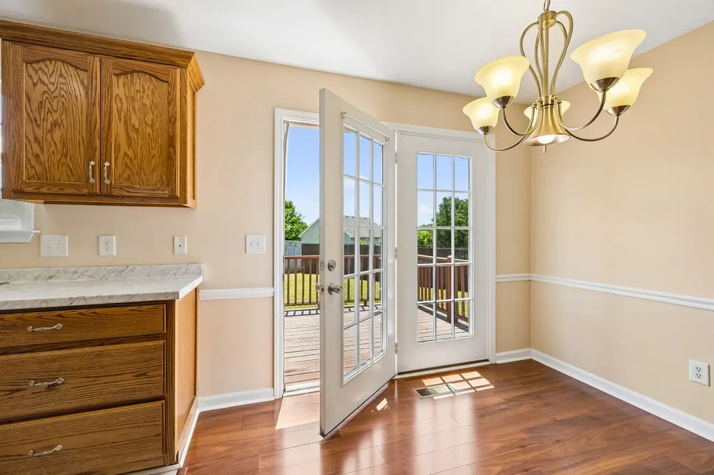 1921 Littleton Court Columbia TN 38401
