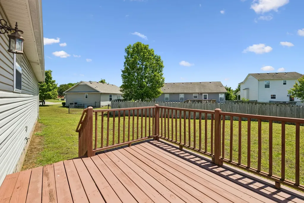 1921 Littleton Court Columbia TN 38401