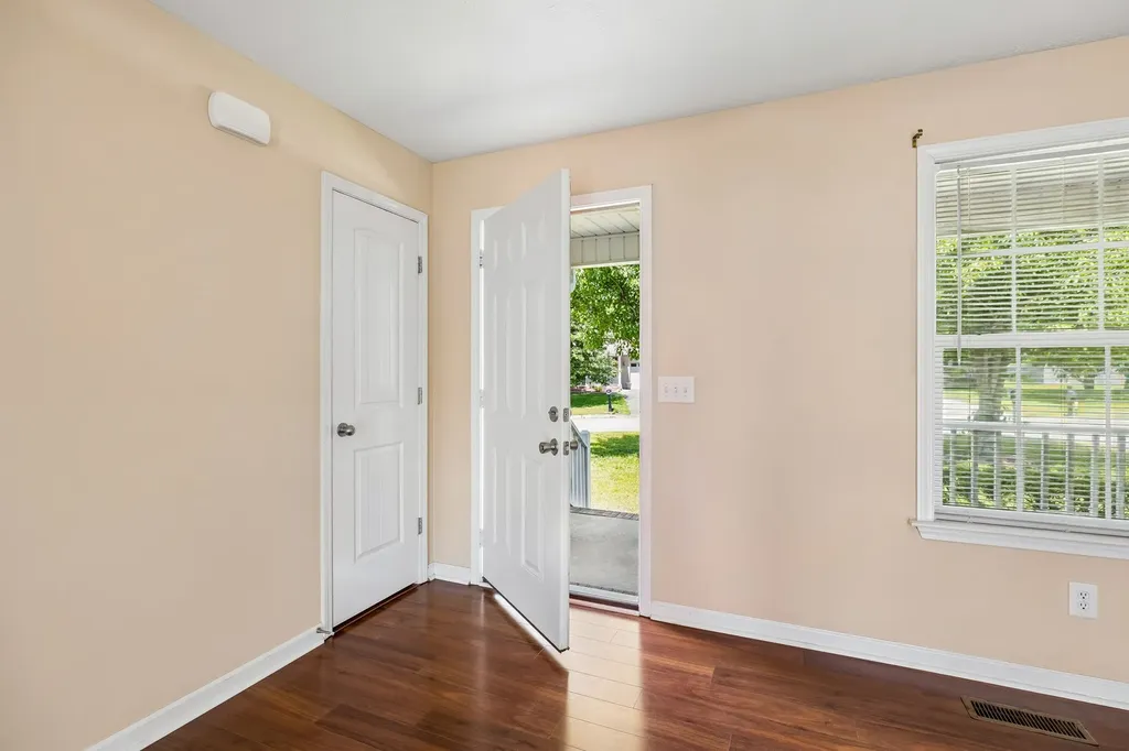 1921 Littleton Court Columbia TN 38401