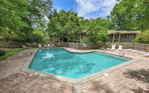 2002 Greenwood Pl, SW Huntsville AL 35802