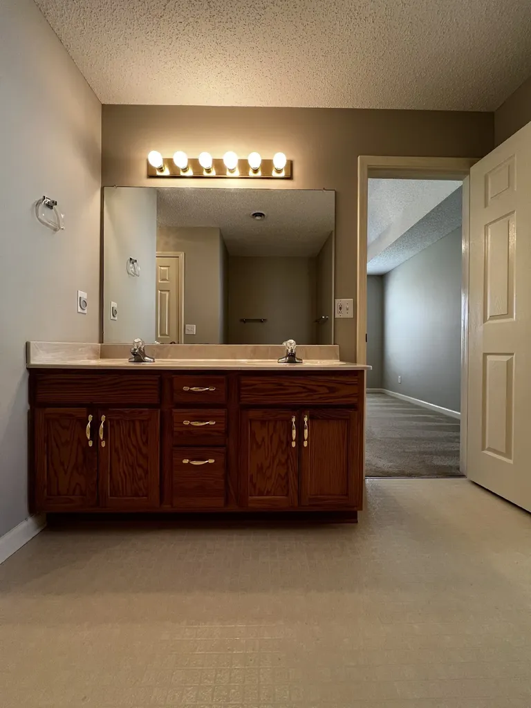 3427 Poplar Hill Clarksville TN 37043