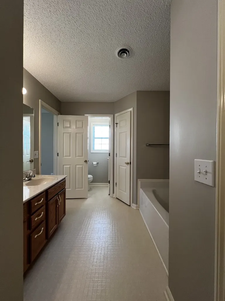 3427 Poplar Hill Clarksville TN 37043