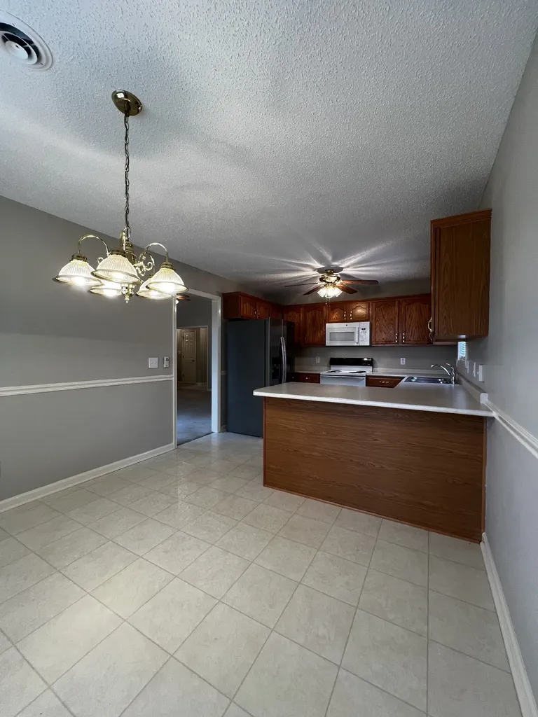 3427 Poplar Hill Clarksville TN 37043