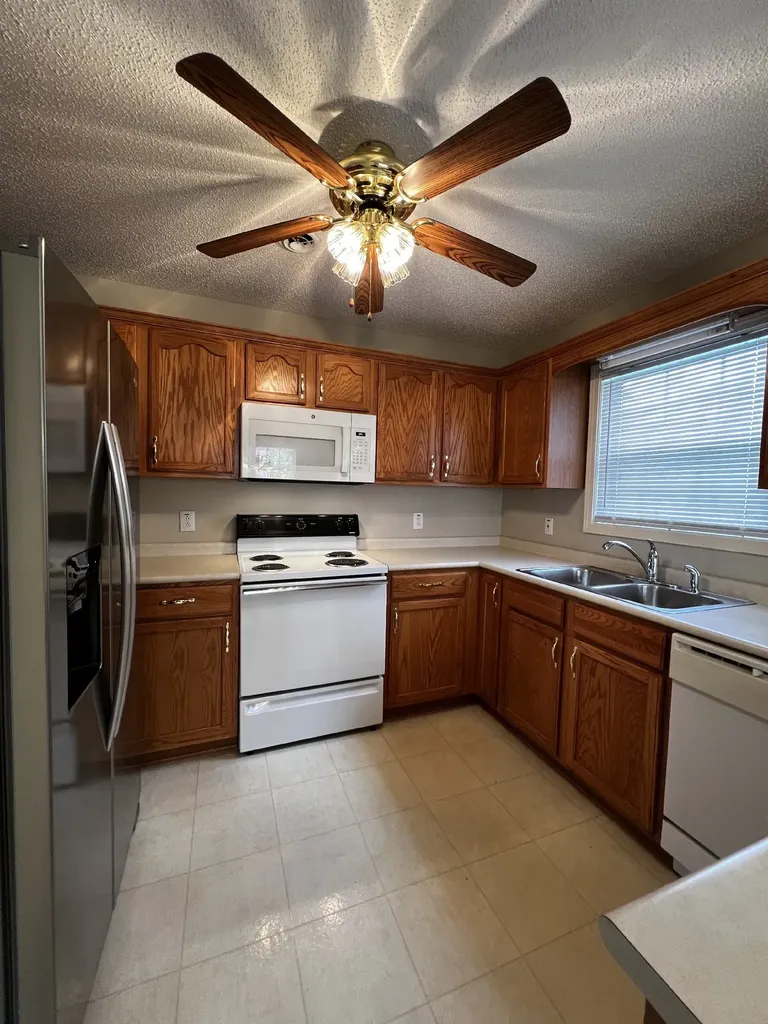 3427 Poplar Hill Clarksville TN 37043
