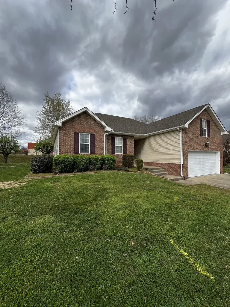 3427 Poplar Hill Clarksville TN 37043