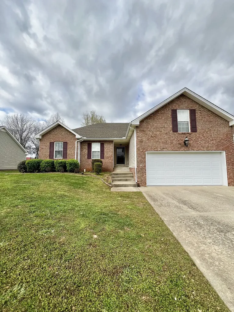 3427 Poplar Hill Clarksville TN 37043