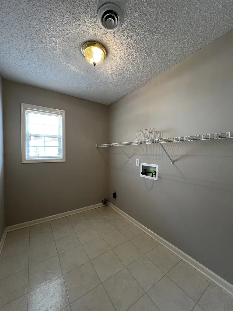 3427 Poplar Hill Clarksville TN 37043