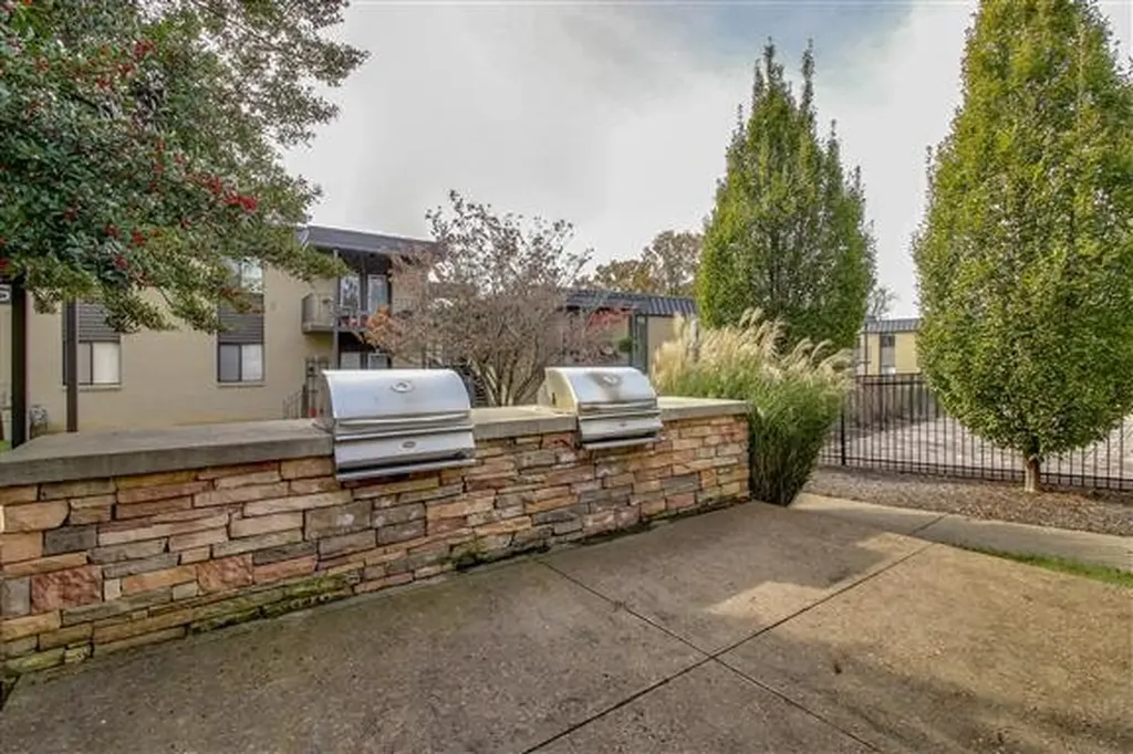 6680 Charlotte Pike Nashville TN 37209