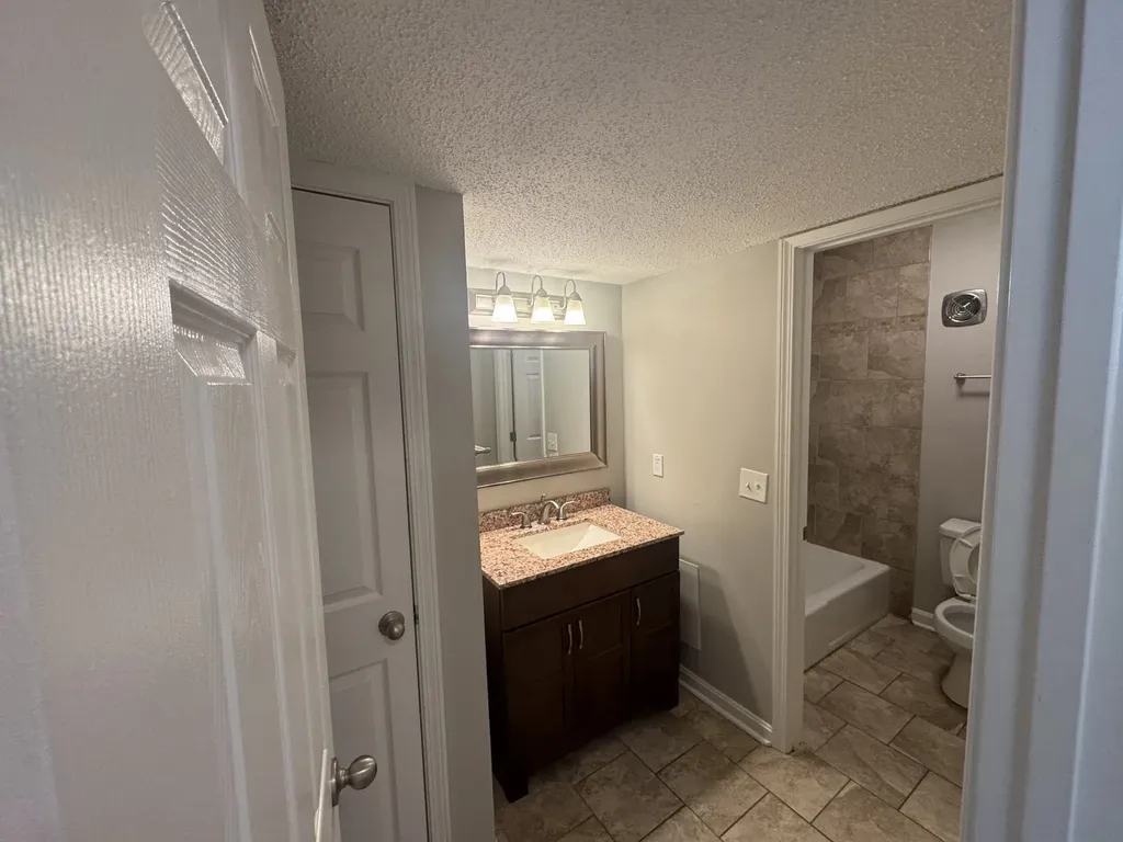 6680 Charlotte Pike Nashville TN 37209