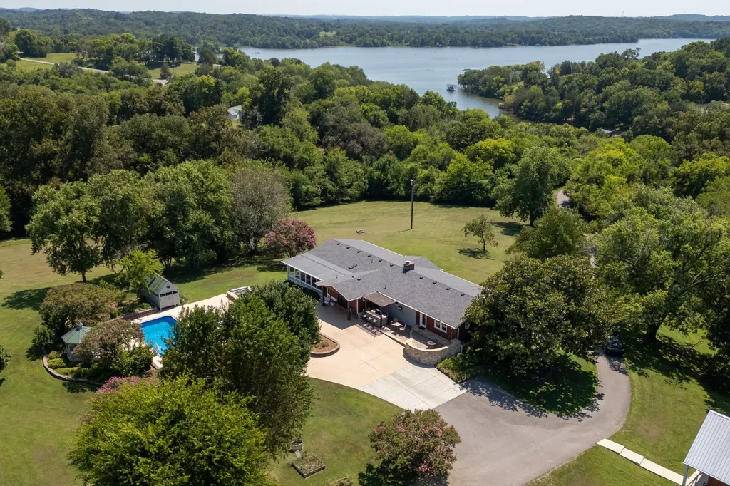 344 Peach Valley Road Gallatin TN 37066