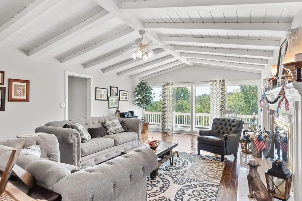 344 Peach Valley Road Gallatin TN 37066