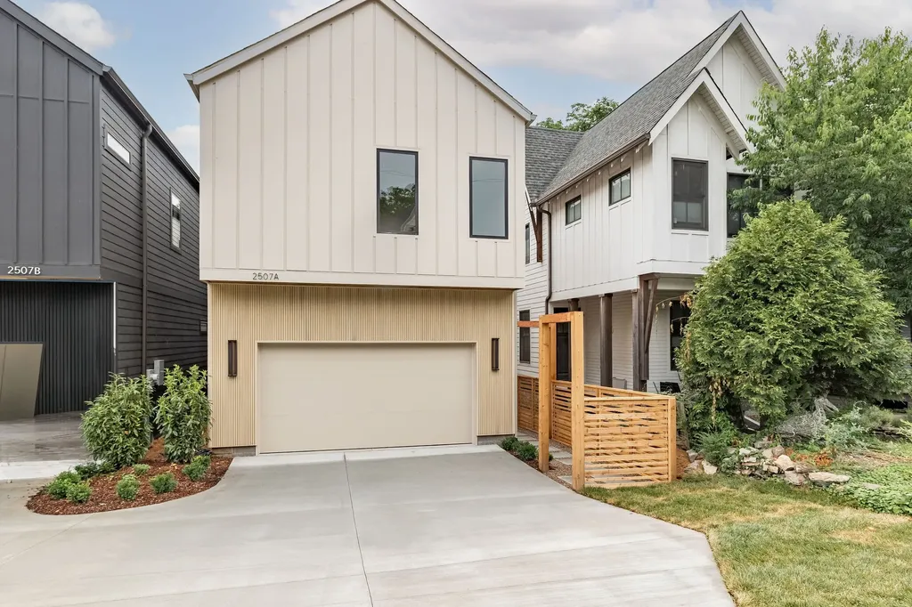 2507A Vaulx Lane Nashville TN 37204