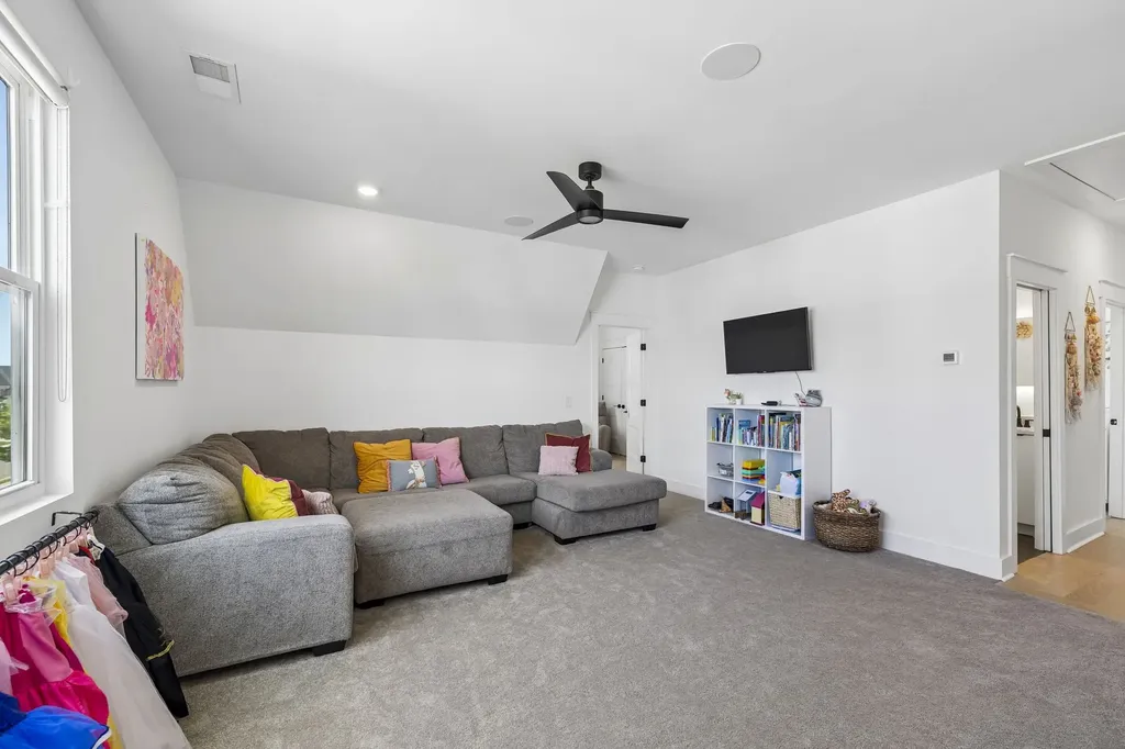 5727 Willoughby Way Murfreesboro TN 37129