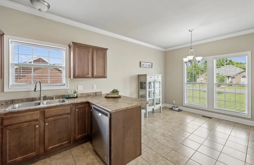 145 Auburn Hills Drive Woodbury TN 37190