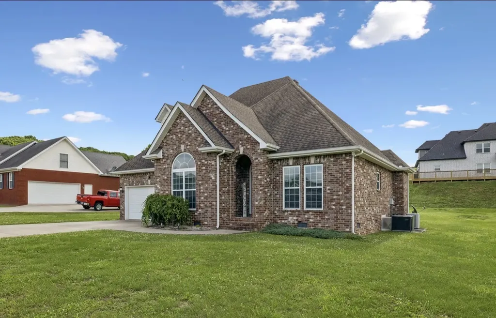 145 Auburn Hills Drive Woodbury TN 37190