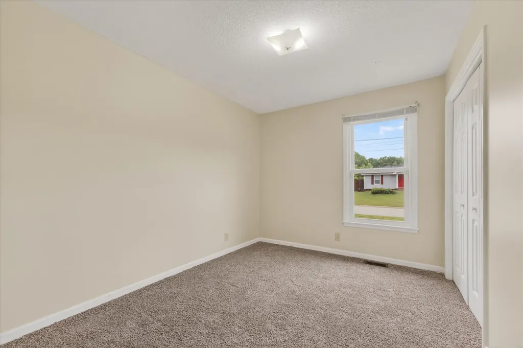 557 Anita Drive Clarksville TN 37042