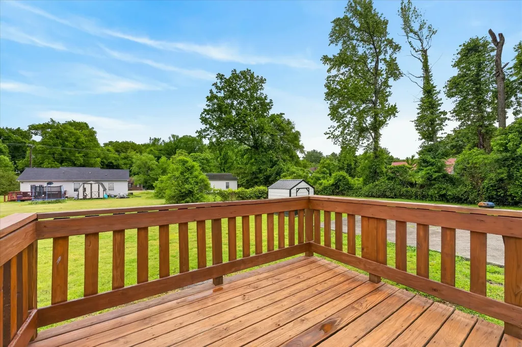 557 Anita Drive Clarksville TN 37042