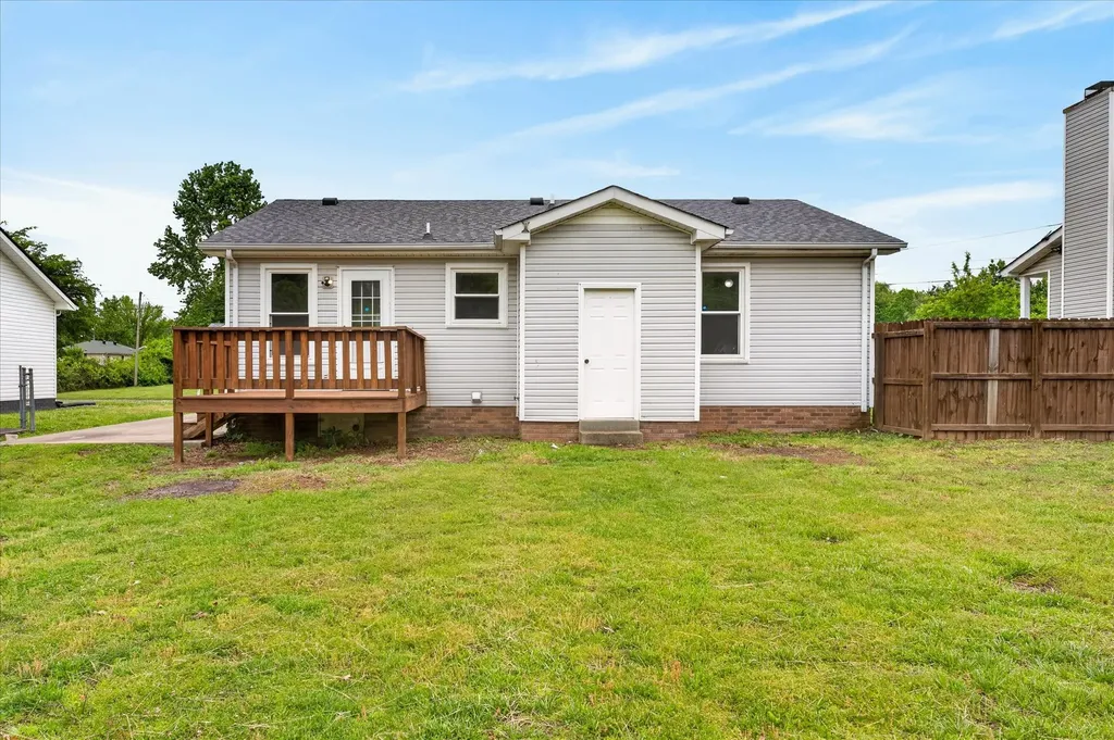 557 Anita Drive Clarksville TN 37042