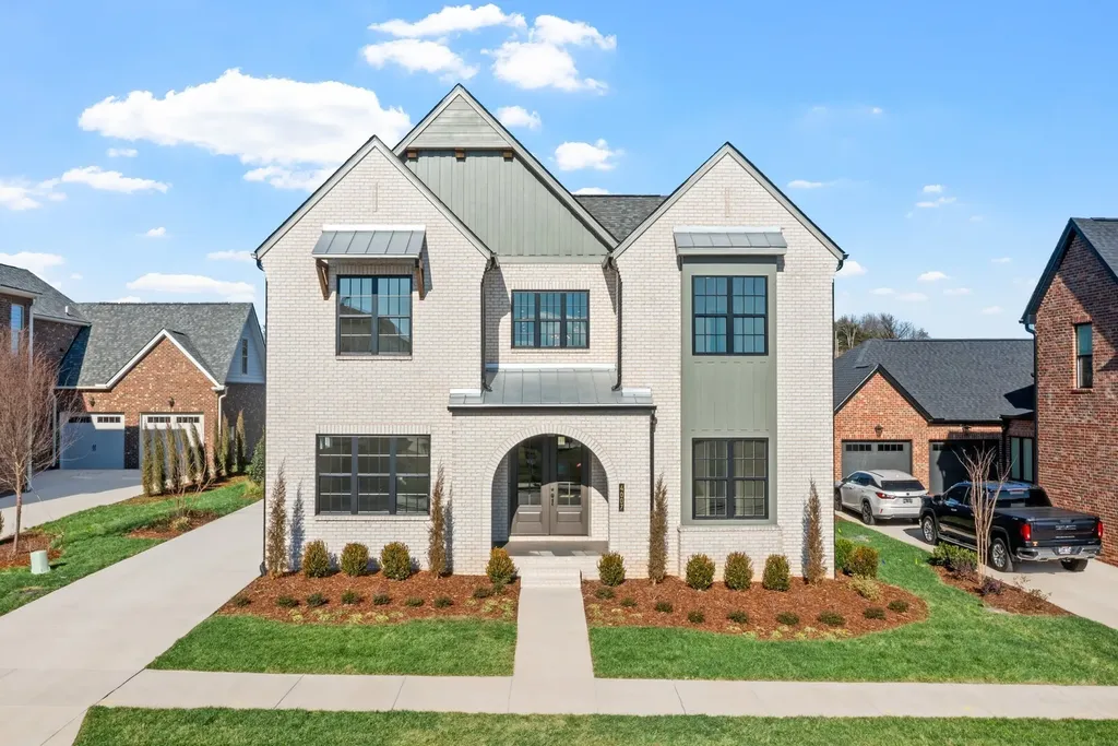 4007 Poplar Farms Dr, E Franklin TN 37067